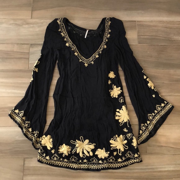 Free People Dresses & Skirts - Free People embroidered boho dress